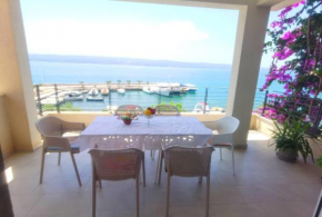 Apartment with a sea View No 15, first row by the sea, Beach house Ana